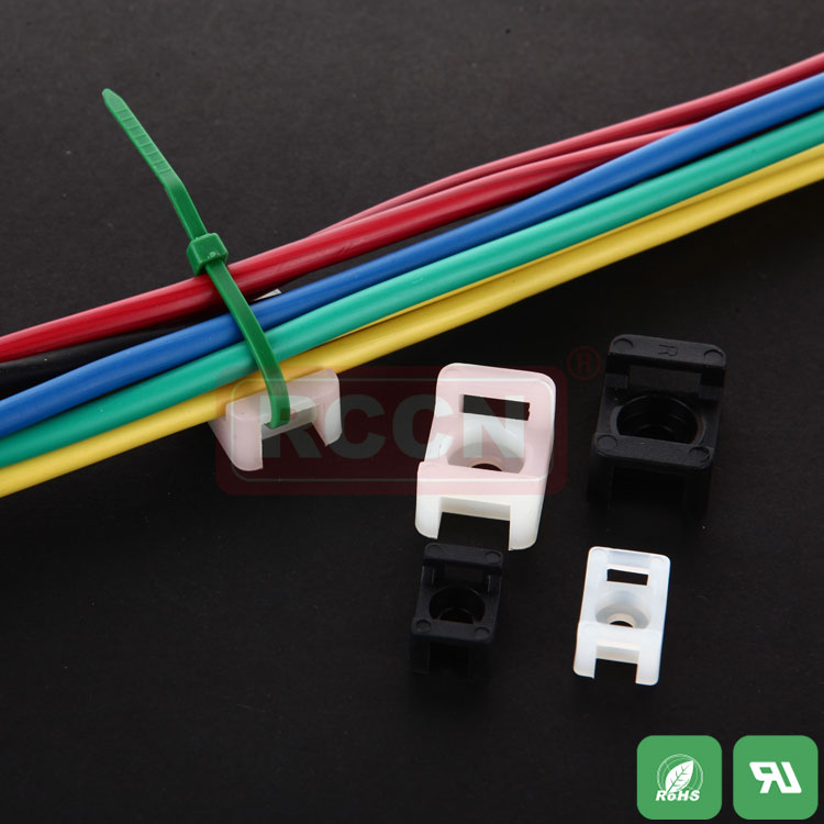Supports d'attache de selle